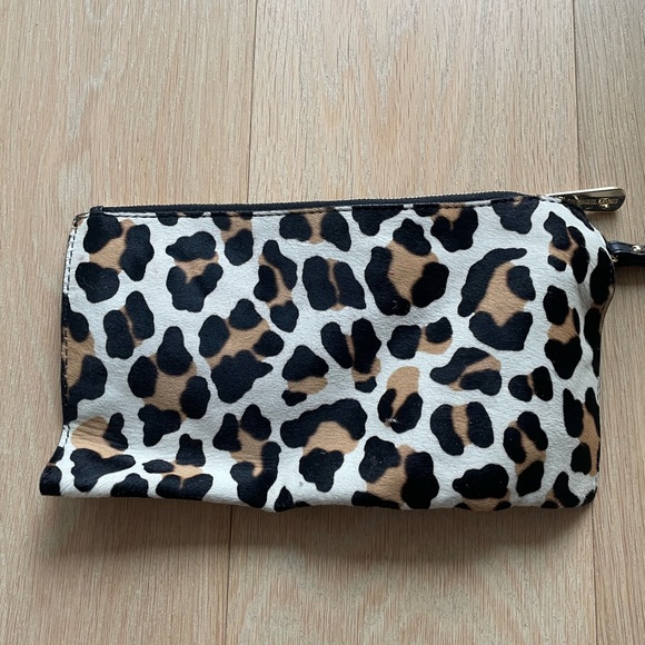 MICHAEL KORS clutch bag barely used, perfect condition - Picture 2 of 5